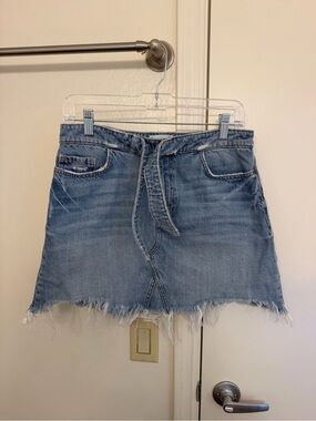PAIGE Light Blue Distressed Denim Tie-Waist Mini Skirt Raw Hem Size 28
